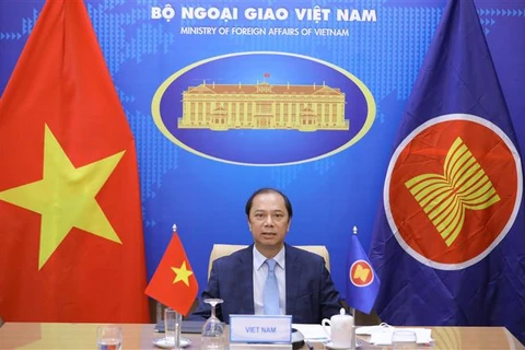 Vietnam propone apoyo de UE a acceso de ASEAN a vacunas contra COVID-19 