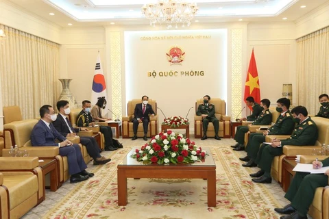 Vietnam promueve nexos en defensa con Corea del Sur y la India 