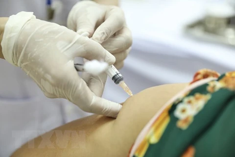 Progresa a buen ritmo ensayo de vacuna contra COVID-19 “hecha en Vietnam” 