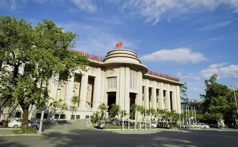 Banco Estatal de Vietnam continúa regulando el tipo de cambio