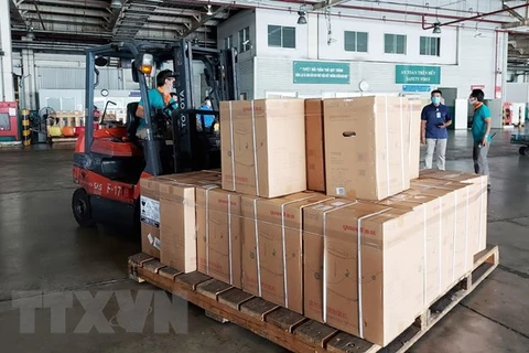 Ciudad Ho Chi Minh continúa recibiendo donativos para su lucha contra COVID-19