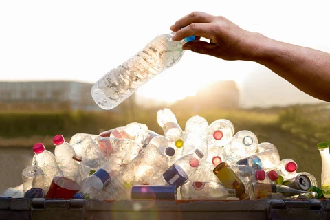 Vietnam trabaja por disminuir significativamente uso de plástico para 2025