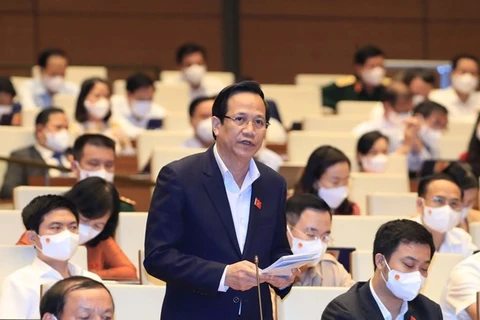 Parlamento de Vietnam analiza políticas de apoyo a afectados por COVID-19