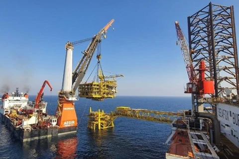 Empresa vietnamita gana contrato para construir plataforma petrolera en Qatar