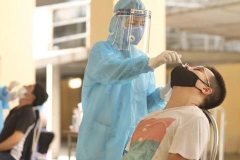 Hanoi insta a residentes con tos y fiebre a comunicarse con centros médicos de inmediato