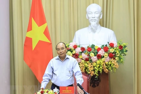 Sector de textiles es clave para recuperación económica de Vietnam, afirmó Presidente