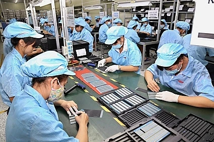 Considera Vietnam reducir impuestos sobre renta de empresas en 2021