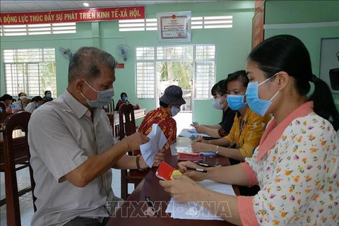 Buscan mejorar asistencia a personas afectadas por COVID-19 en Vietnam