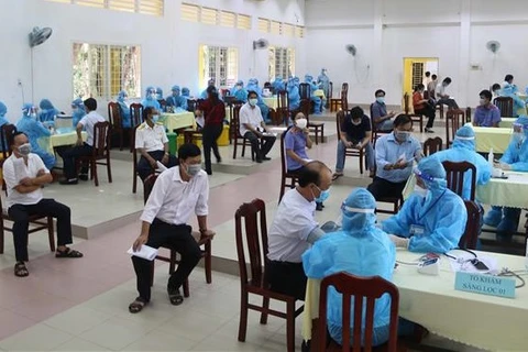 Priorizan distribución de vacuna contra el COVID-19 para localidades survietnamitas