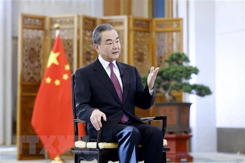 Canciller chino llama a ASEAN a abordar desafíos de seguridad comunes