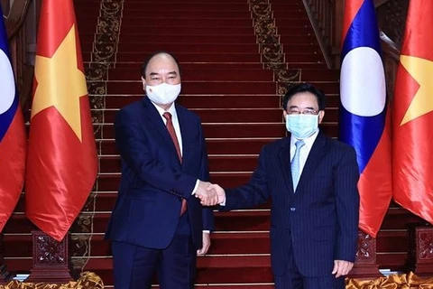 Visita oficial del presidente vietnamita a Laos refleja gran amistad y solidaridad bilateral