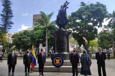 Celebran el aniversario 54 de la fundación de ASEAN en Venezuela 