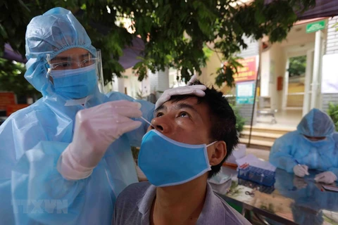  Vietnam reporta leve reducción de nuevos casos del COVID-19
