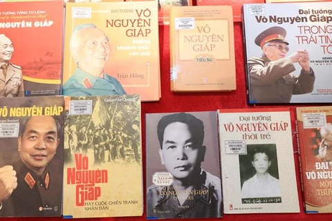 Exposición en Hanoi realza aportes del general Vo Nguyen Giap a construcción nacional