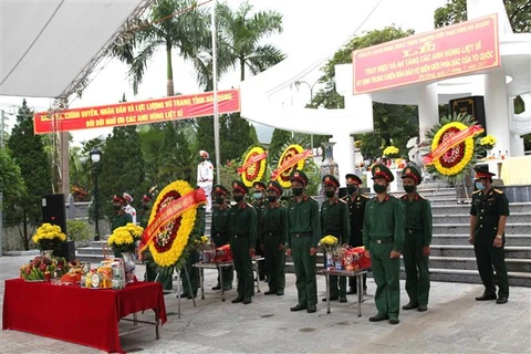 Realizan honras fúnebres de soldados caídos en defensa de las fronteras norteñas de Vietnam