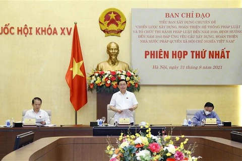 Promueven la construcción y perfeccionamiento del Estado de derecho socialista de Vietnam