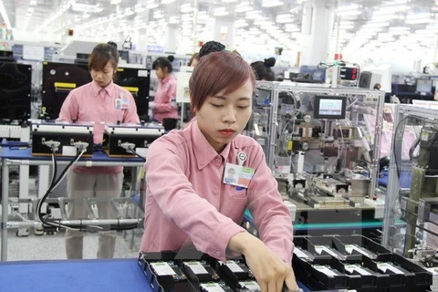 Exportaciones de productos electrónicos de Vietnam alcanzarán los 50 mil millones de dólares en 2021