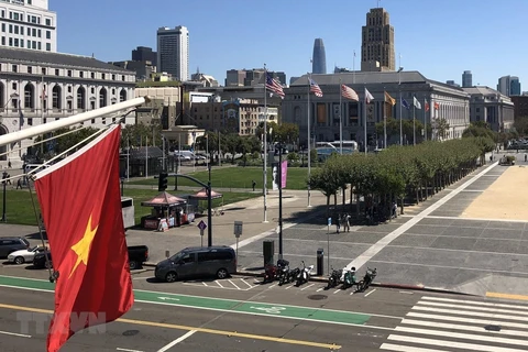 Efectúan en Estados Unidos ceremonia de izamiento de bandera por Día Nacional de Vietnam