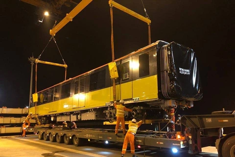 Llega a Vietnam noveno tren para vía ferroviaria Nhon-Hanoi