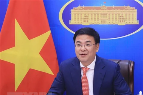 Vietnam y Qatar acuerdan fortalecer cooperación en la prevención y control del COVID-19