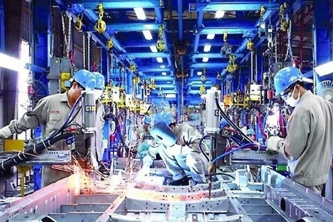 Gobierno vietnamita urge recuperar producción en parques industriales