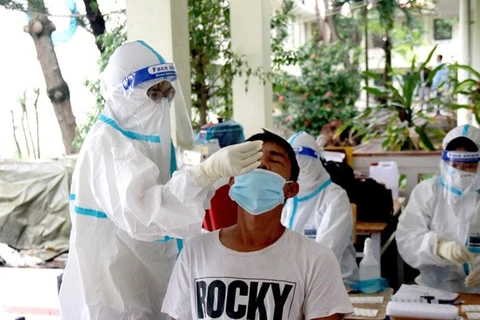 Vietnam registra más de cuatro mil casos nuevos del COVID-19
