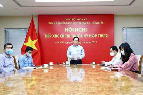 Viceprimer ministro de Vietnam dialoga con votantes de provincia de Ba Ria-Vung Tau