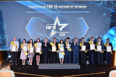 Vietnam honra a mejores empresas de tecnología de la información en 2021