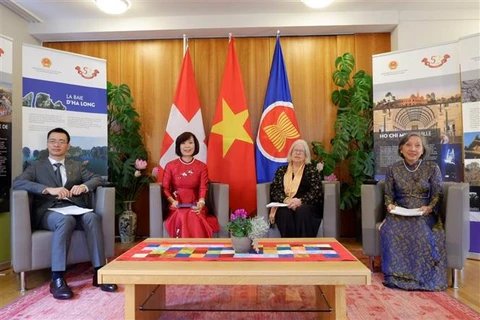 “Día de Vietnam en Suiza 2021” enriquece relaciones bilaterales 