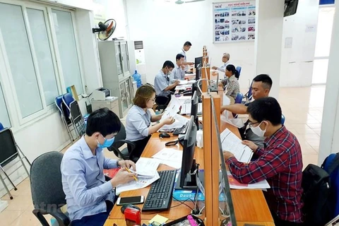 Destinan fondo millonario para respaldar a trabajadores vietnamitas afectados por el COVID-19