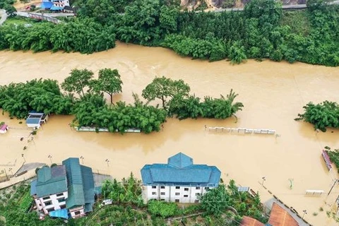 Vietnam y otros países miembros de la ASEAN por superar desastres naturales