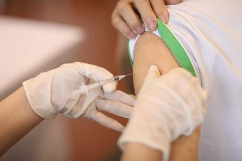 Vietnam ampliará vacunación contra el COVID-19 para jóvenes de 12 a 17 años