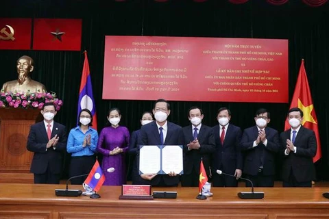 Promueven cooperación entre Ciudad Ho Chi Minh y Vientiane