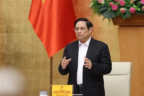 Primer ministro de Vietnam pide unificar políticas de prevención de pandemia en todo el país