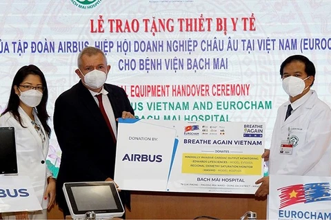  EuroCham patrocina equipos médicos para apoyar a Vietnam en la lucha contra el COVID-19