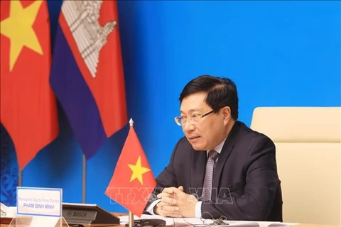 Fomentan cooperación entre provincias fronterizas de Vietnam y Camboya