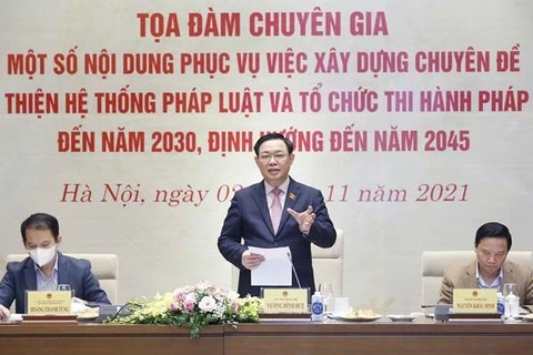 Titular del Parlamento vietnamita preside seminario sobre sistema legal