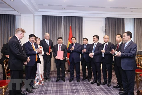 Vietnam impulsa cooperación con grandes corporaciones europeas