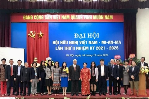 Por promover el papel de puente de conexión entre Vietnam y Myanmar