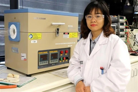 Honran a doctora vietnamita en Australia por fabricar materiales ignífugos