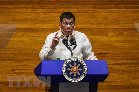 Presidente filipino se postulará al Senado el próximo año