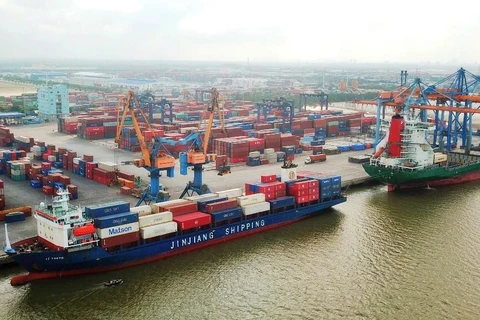 Vietnam atrae inversiones en su infraestructura portuaria