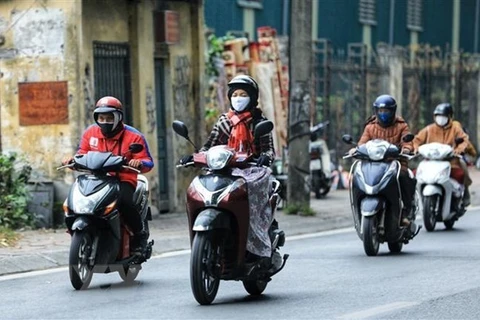 Llega frente frío a las regiones norteña y central de Vietnam