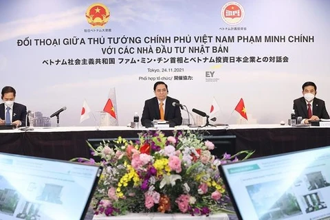 Primer ministro de Vietnam mantiene diálogo con inversores japoneses