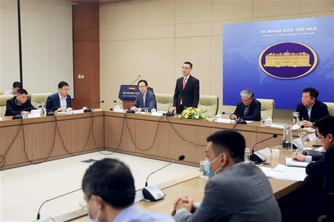 Vietnam por promover relaciones exteriores multilaterales en respuesta a desafíos de seguridad
