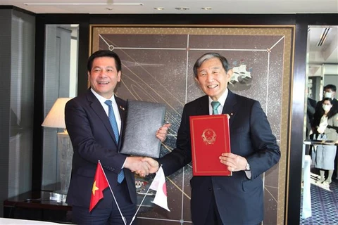 Fortalecen cooperación entre el Ministerio vietnamita de Industria y Comercio y prefectura japonesa
