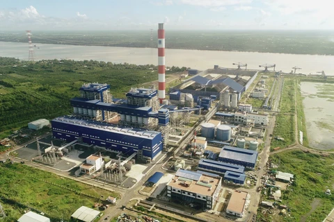 Petrovietnam finaliza instalación del primer generador de planta termoeléctrica Song Hau 1
