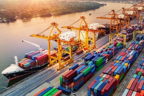 Vietnam ingresará 535 mil millones de dólares por exportaciones en 2030, según Standard Chartered