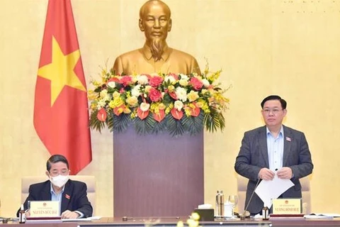 Presidente del Parlamento vietnamita propone orientaciones para desarrollo económico