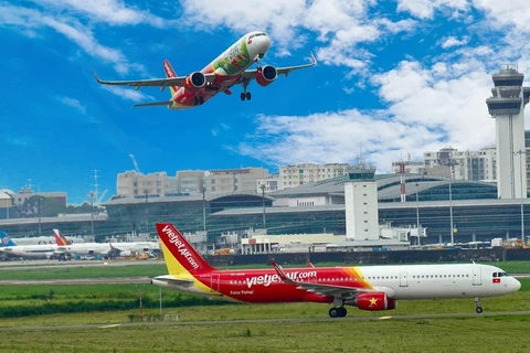Vietnam busca reanudar los vuelos internacionales de manera segura